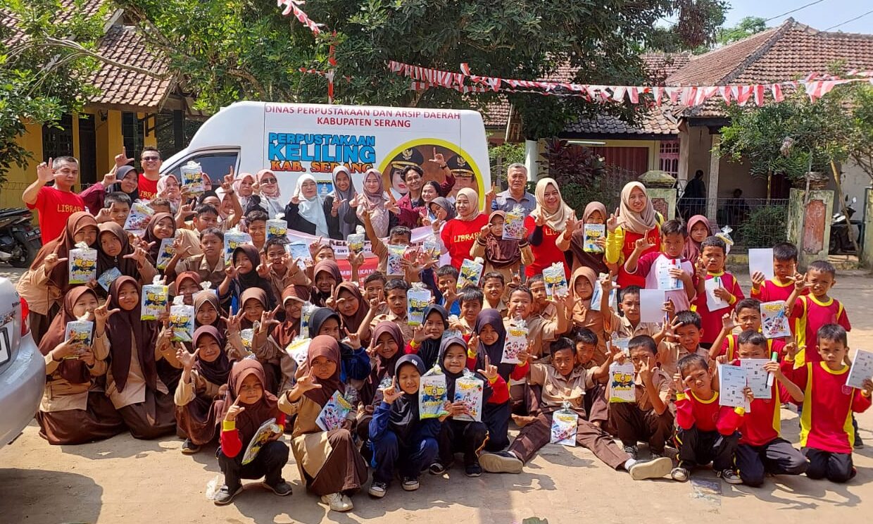 Mahasiswa KKM Untirta Gandeng Perpustakaan Selenggarakan Kegiatan Literasi di Kecamatan Curug