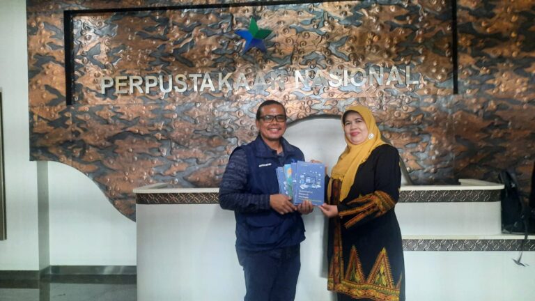 Dukung Pelestarian Koleksi Nasional, Perpustakaan Untirta Deposit 155 Judul Buku Terbitan Untirta Press ke Perpusnas